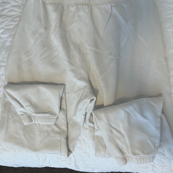 Gap Sweatpants - Picture 3 of 4